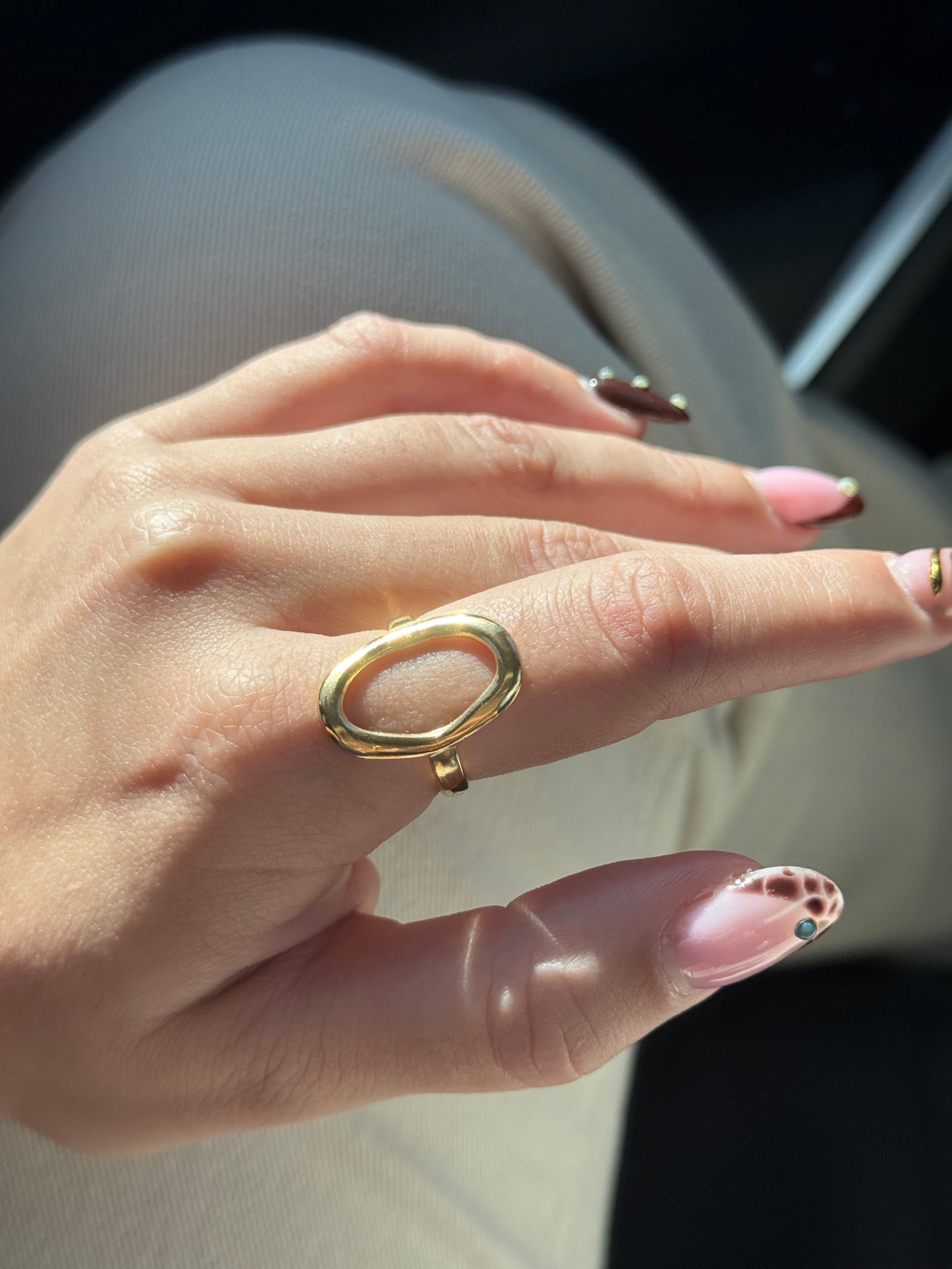Oval Ring