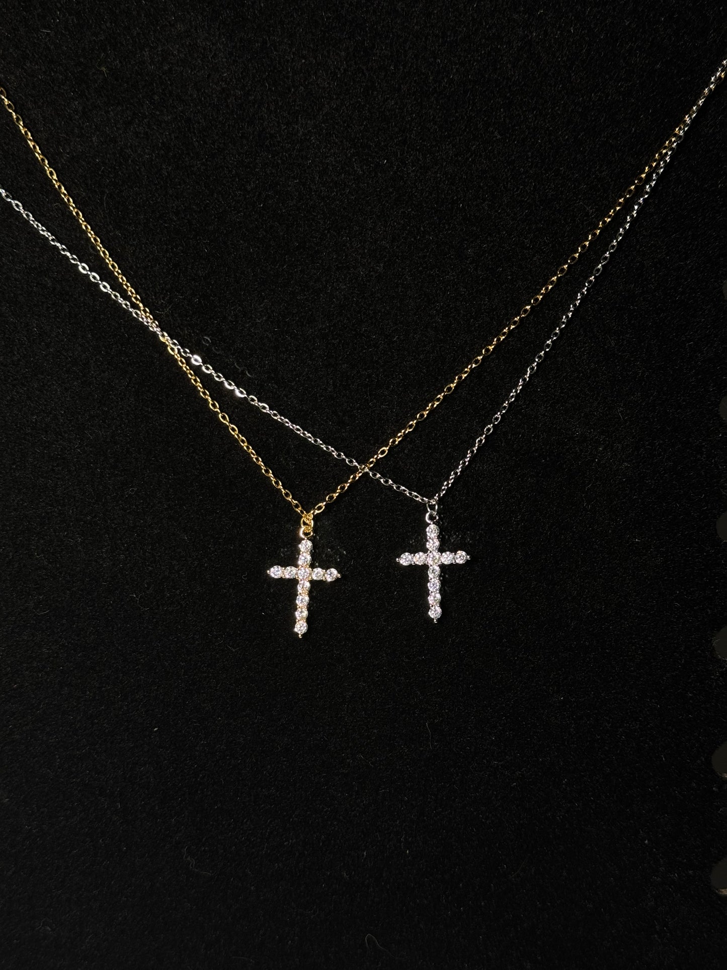 Shiny Cruz Necklace