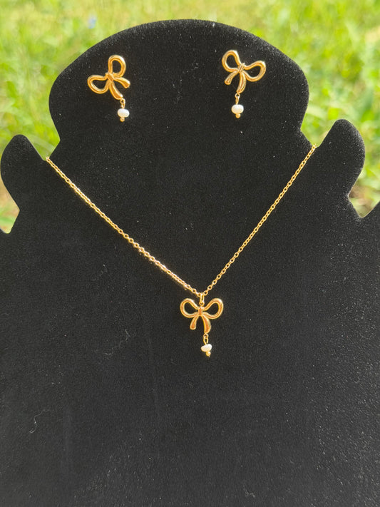 Coquette Earring and Necklace Set