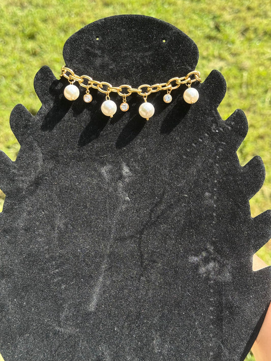 Shiny Pearl Bracelet