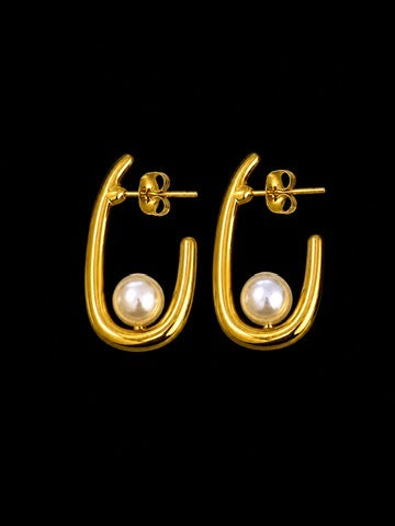 Elisa Pearl Earrings